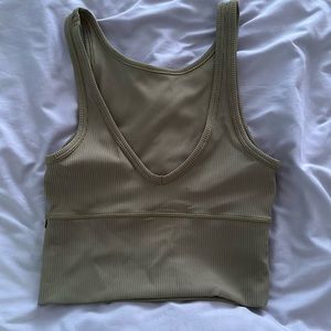 Power Pivot Tank Lululemon size 2 used